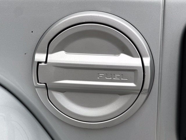 2023 Jeep Wrangler Sahara 4xe — photo 10 of 19