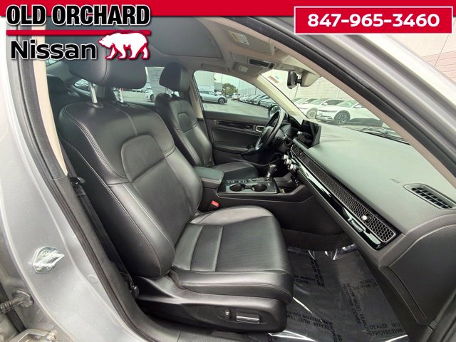 2022 Honda Civic Touring — photo 9 of 16