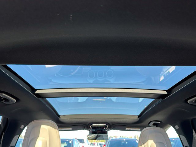 2024 Mercedes-Benz GLC GLC 300 — photo 13 of 31