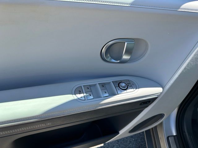 2024 Hyundai IONIQ 5 Limited — photo 22 of 39