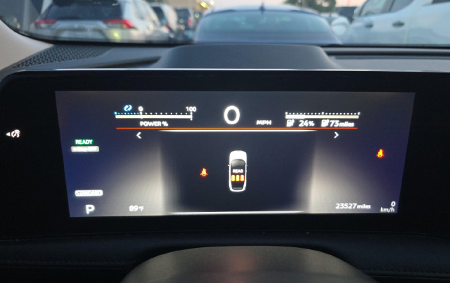 2024 Nissan Ariya Evolve+ e-4orce — photo 8 of 9