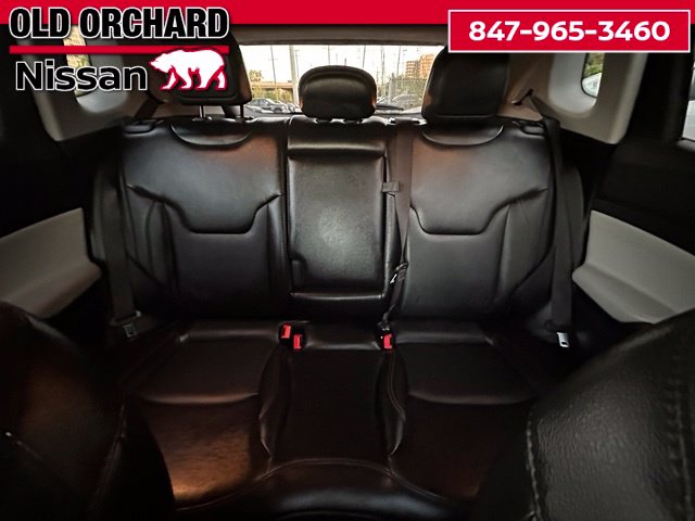 2022 Jeep Compass Limited — photo 14 of 22