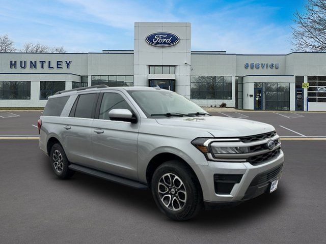 2024 Ford Expedition Max XLT — photo 3 of 41