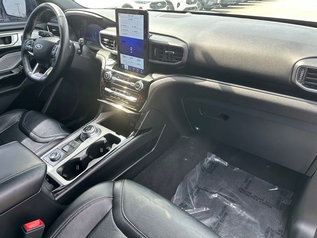 2023 Ford Explorer ST — photo 9 of 33