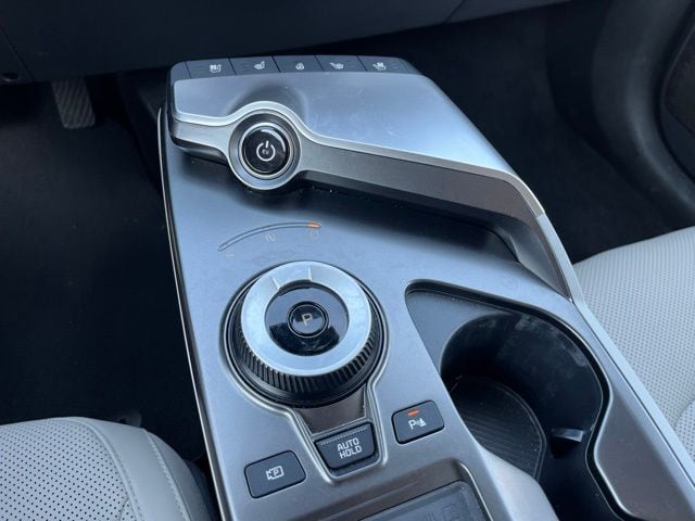 2023 Kia EV6 Wind — photo 19 of 32