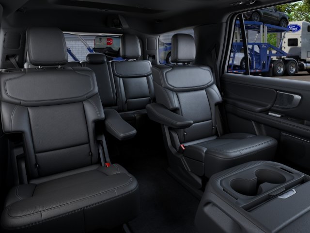 2027 Ford Expedition Platinum — photo 12 of 54