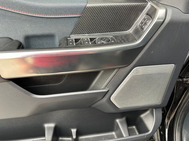 2023 Ford F-150 Raptor — photo 20 of 33