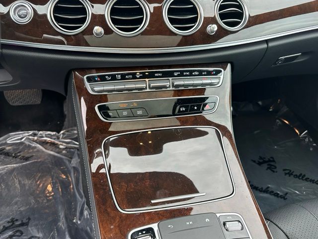 2022 Mercedes-Benz E-Class E 350 — photo 21 of 31