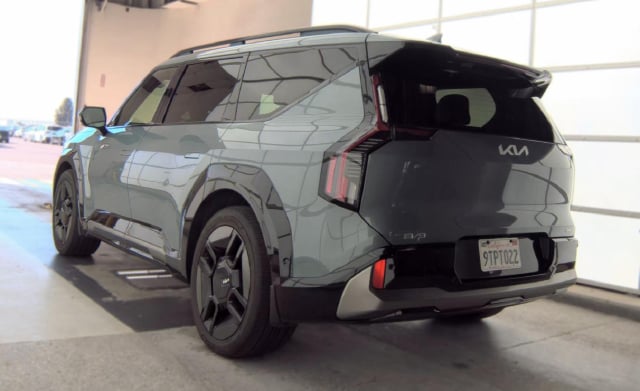 2024 Kia EV9 GT-Line — photo 4 of 9