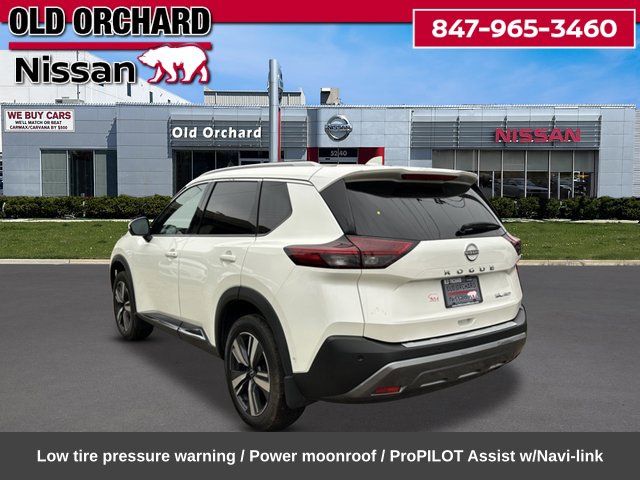 2023 Nissan Rogue SL — photo 9 of 23