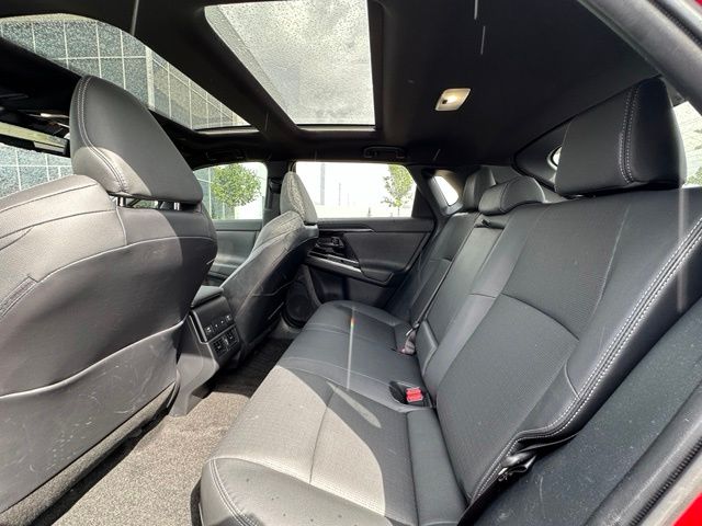 2023 Toyota bZ4X Limited — photo 16 of 31