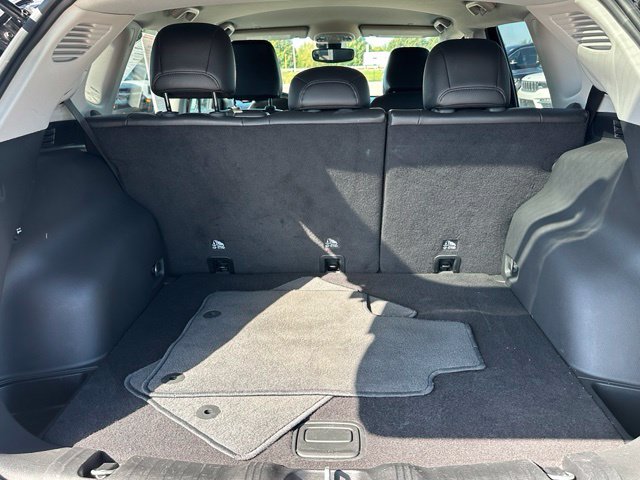 2022 Jeep Compass Limited — photo 11 of 25