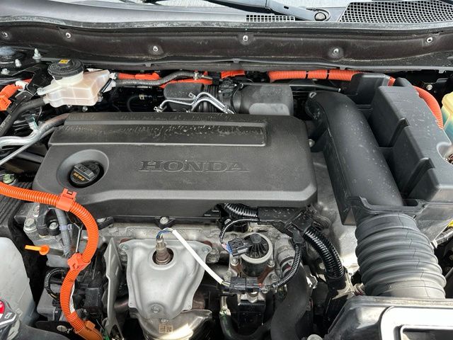 2024 Honda CR-V Hybrid Sport Touring — photo 7 of 32