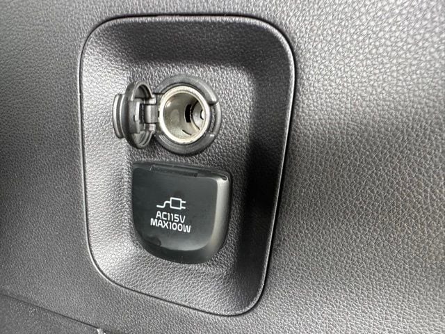 2023 Kia Carnival SX Prestige — photo 15 of 36