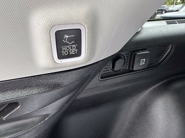 2023 Jeep Grand Cherokee Limited — photo 14 of 36