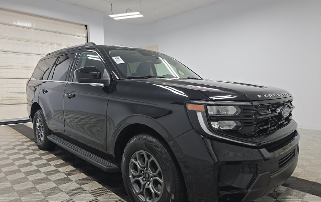 2025 Ford Expedition Active — photo 3 of 11