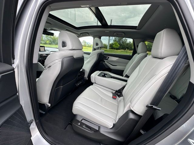 2023 Acura MDX Technology — photo 18 of 38
