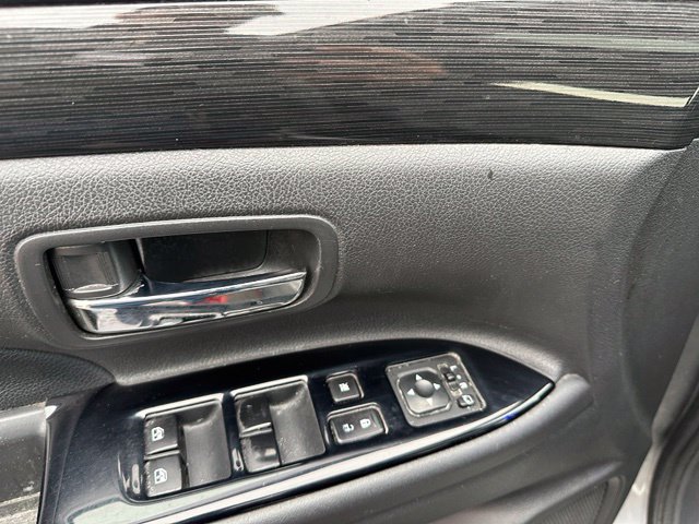 2017 Mitsubishi Outlander GT — photo 19 of 25
