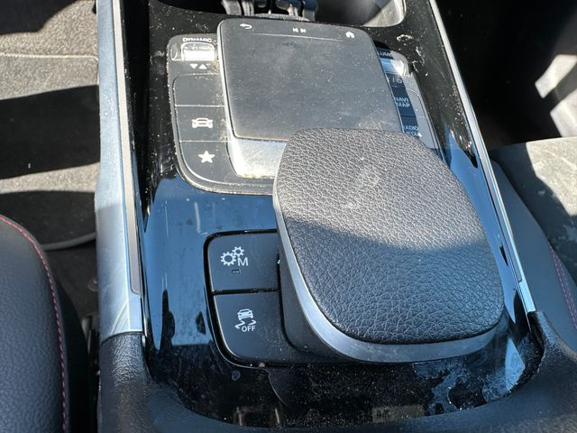 2023 Mercedes-Benz GLB GLB 35 AMG® — photo 15 of 21
