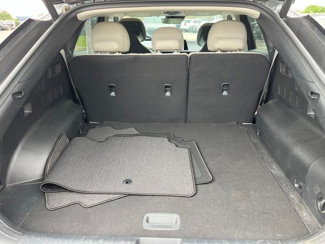 2024 Kia EV6 Wind — photo 9 of 32