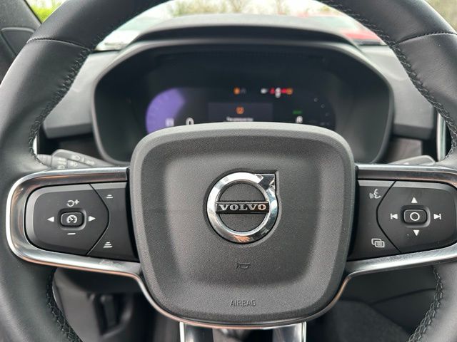 2023 Volvo C40 Recharge Pure Electric Ultimate — photo 32 of 34