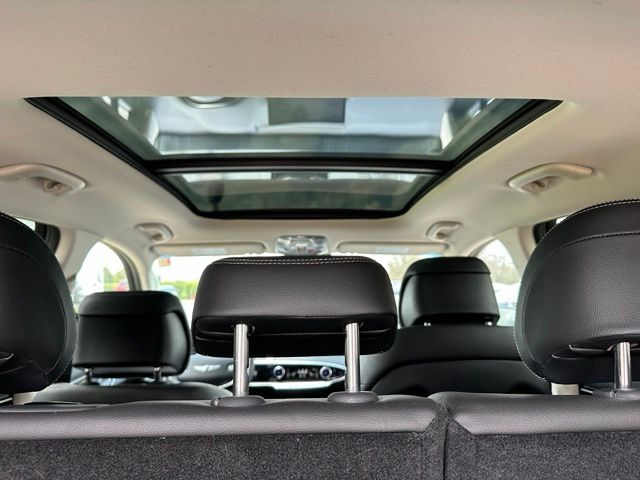 2025 Genesis GV70 2.5T — photo 9 of 34
