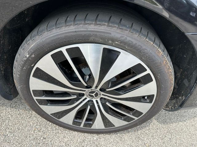2023 Mercedes-Benz EQE 350 Sedan — photo 8 of 33