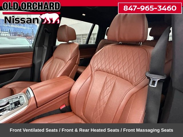 2024 BMW X7 M60i — photo 13 of 23
