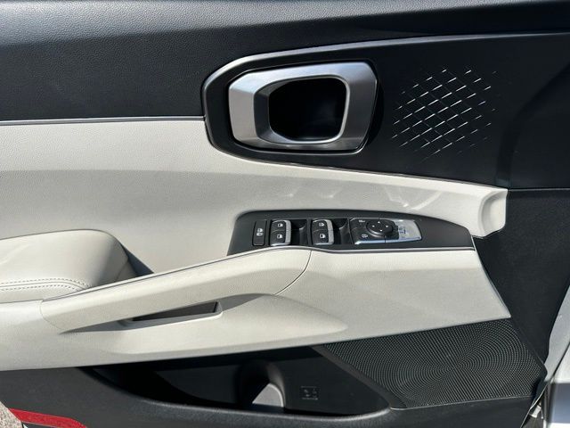 2025 Kia Sorento Plug-In Hybrid EX — photo 23 of 34
