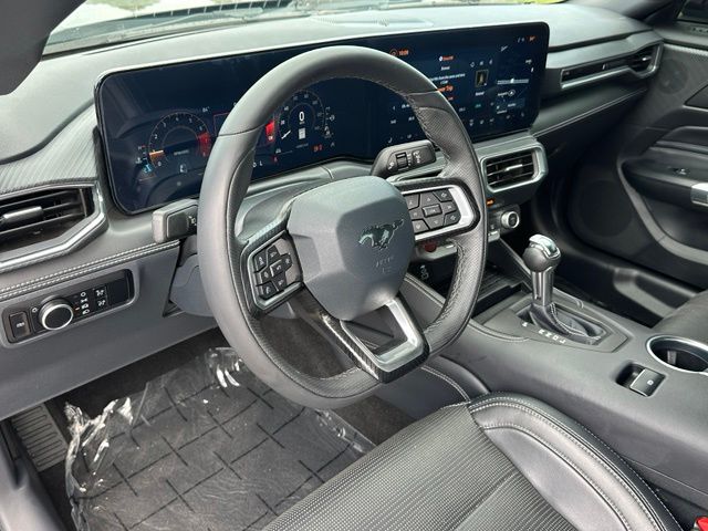 2024 Ford Mustang Ecoboost Premium — photo 16 of 25