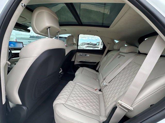 2025 Genesis GV70 3.5T Sport — photo 16 of 41