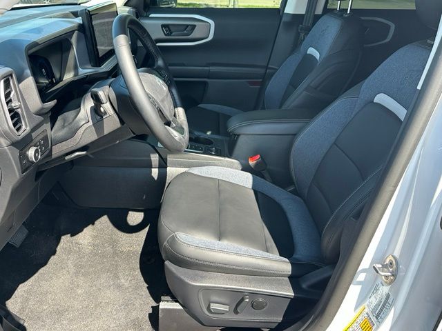 2025 Ford Bronco Sport Outer Banks — photo 15 of 28