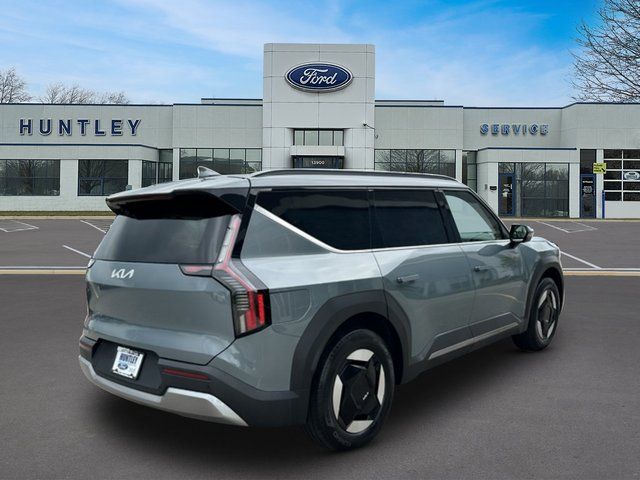 2024 Kia EV9 Wind — photo 5 of 44