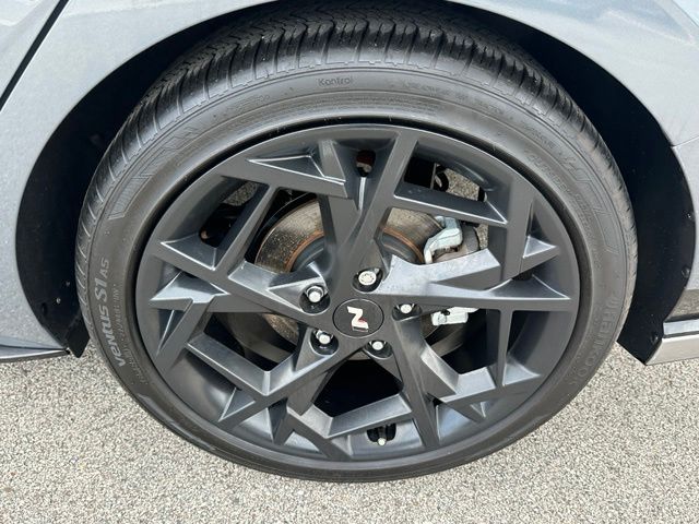2024 Hyundai Elantra N Line — photo 8 of 32