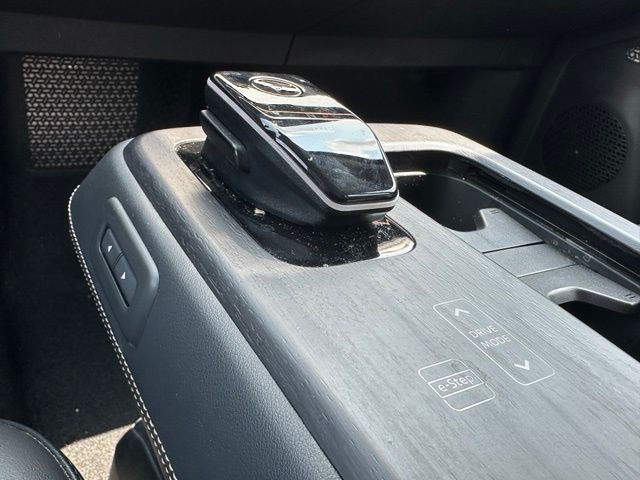 2023 Nissan Ariya Engage e-4orce — photo 17 of 22