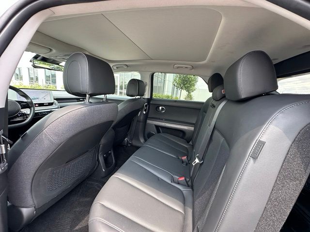 2024 Hyundai IONIQ 5 Limited — photo 14 of 35