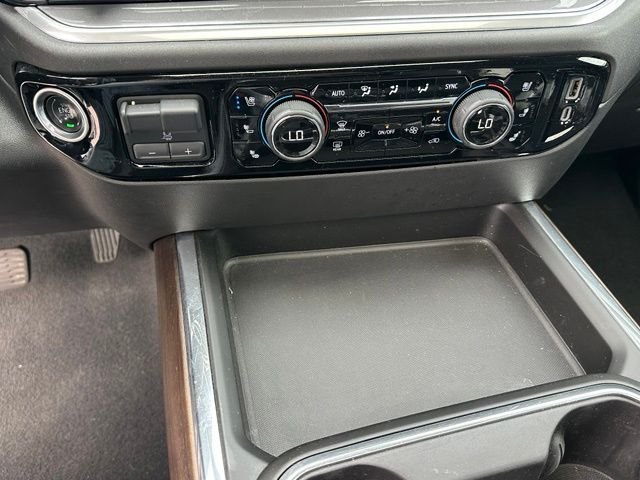 2024 Chevrolet Silverado 2500HD High Country — photo 21 of 53