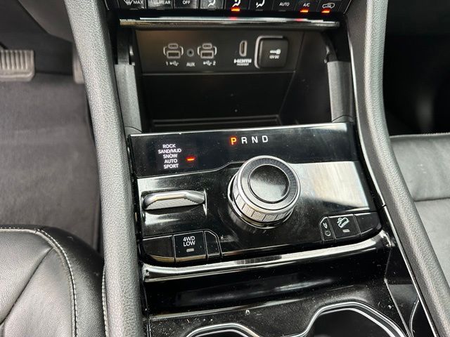 2022 Jeep Grand Cherokee 4xe — photo 23 of 29