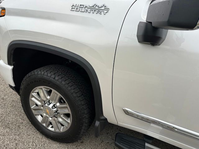 2024 Chevrolet Silverado 2500HD High Country — photo 8 of 53