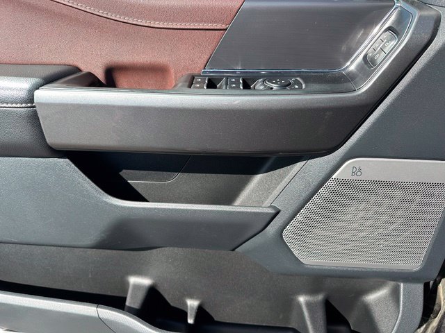 2023 Ford F-150 Lariat — photo 17 of 26