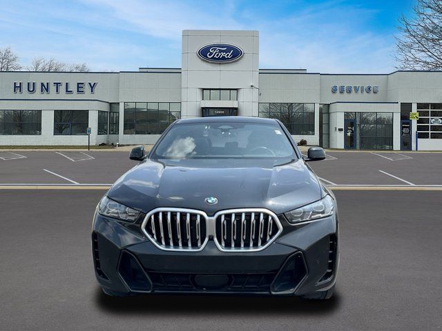 2025 BMW X6 xDrive40i — photo 2 of 28