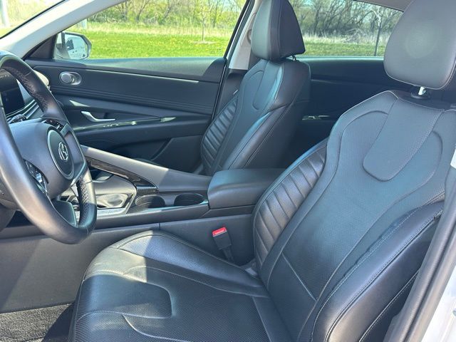 2023 Hyundai Elantra Hybrid Limited — photo 16 of 25