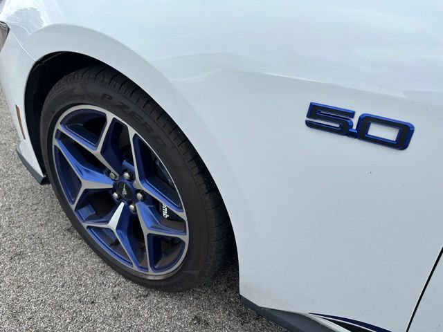 2025 Ford Mustang GT Premium — photo 8 of 26