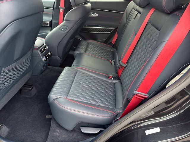 2023 Genesis GV70 3.5T Sport — photo 15 of 39