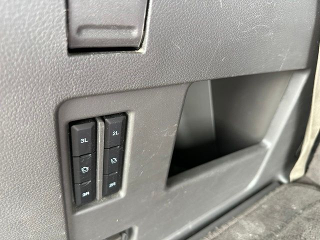 2021 Ford Expedition Limited — photo 15 of 38