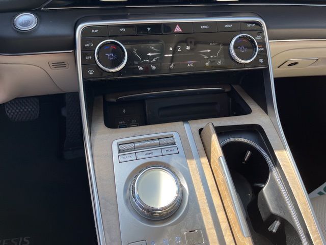 2023 Genesis GV80 2.5T — photo 22 of 34