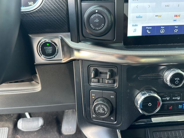 2023 Ford F-150 Raptor — photo 23 of 35