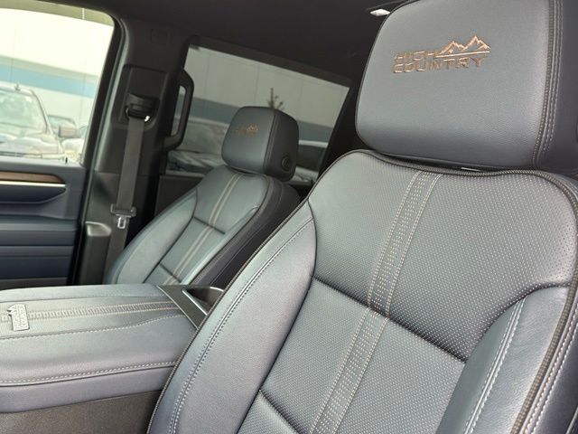 2024 Chevrolet Silverado 2500HD High Country — photo 19 of 53