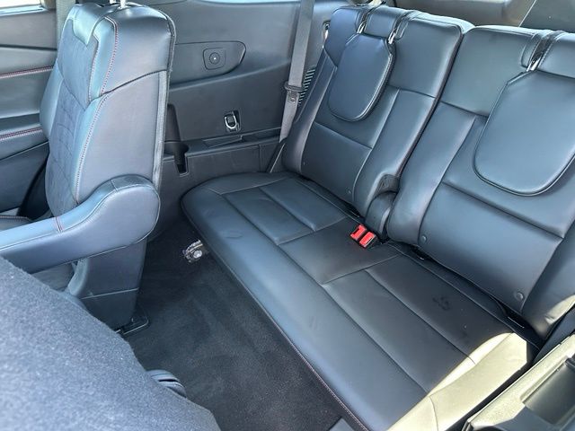 2025 Ford Explorer ST — photo 22 of 38