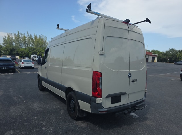 2024 Mercedes-Benz Sprinter 2500 Crew 144 WB — photo 4 of 7